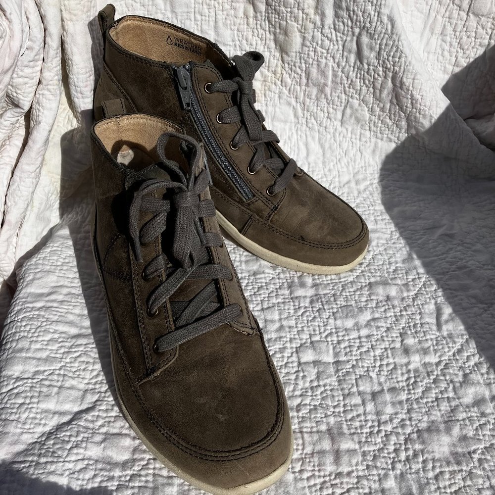 Women's Vionic Shawna (Gray) Size 7